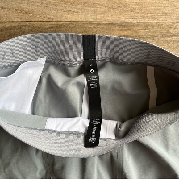 NWT Lululemon Gray License to Train Tight 21” - Picture 2 of 9